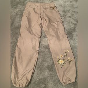 Size M GAP Women's Parachute Cargo Pants. Casual Streetwear Fall Minimal